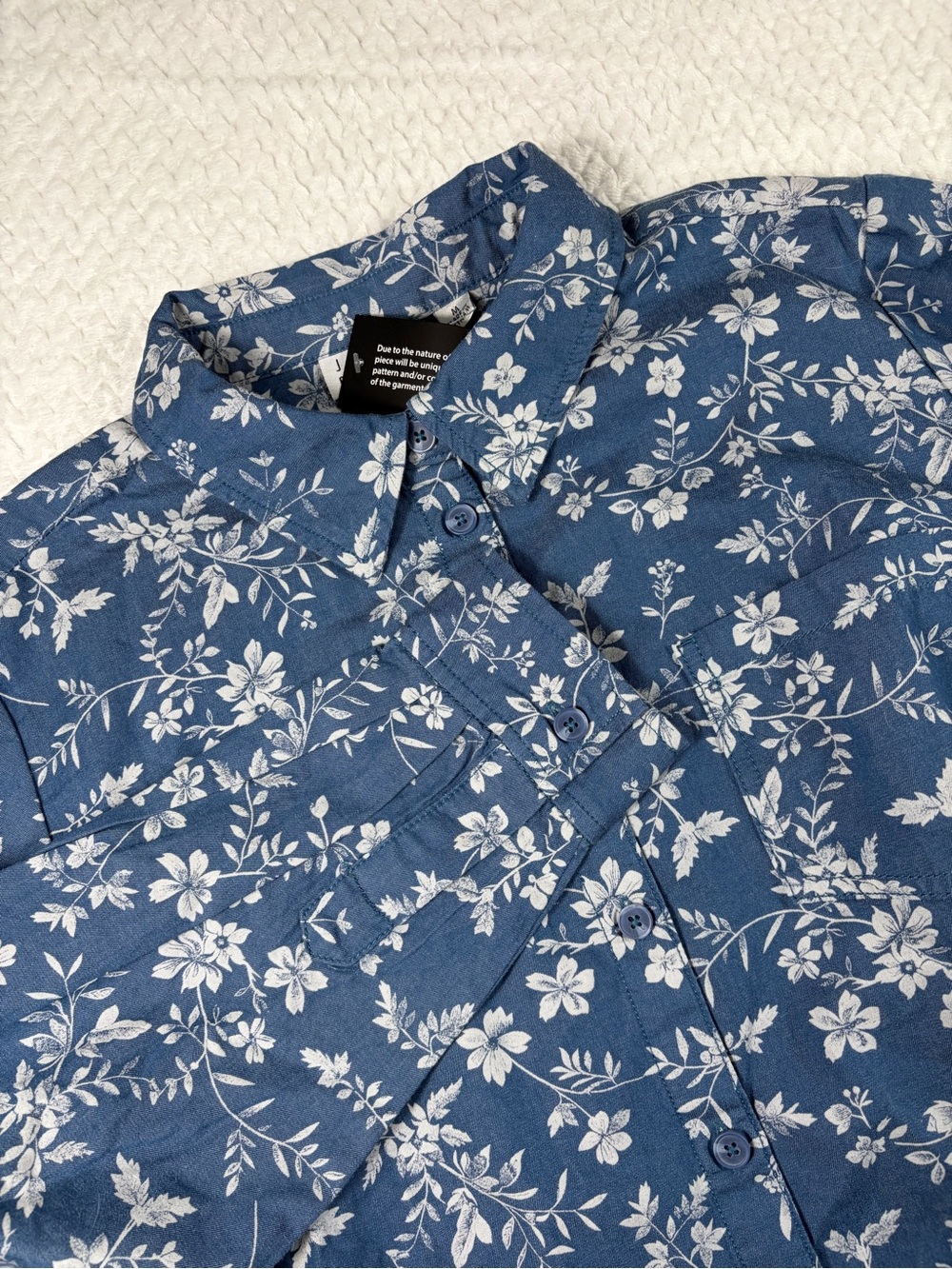 Joan Rivers Classics Blue Chambray Floral Button Front Long Sleeve Shirt Size M